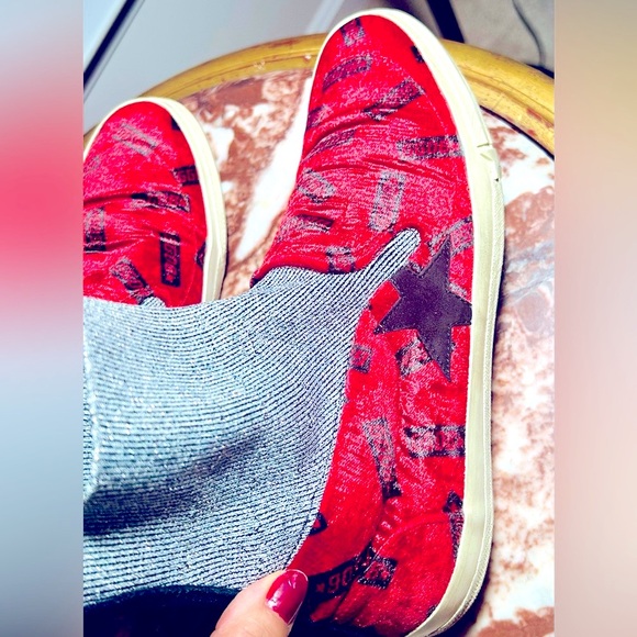 GOLDEN GOOSE DELUXE Red Velvet Pull On Socks Sneakers Size 8 fits 7.5 also - Picture 5 of 13
